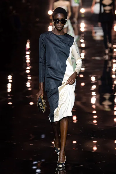 Look 12